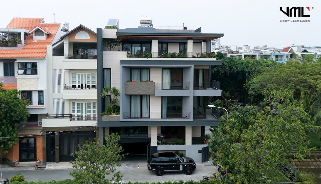 cửa nhôm kính Việt Minh long
