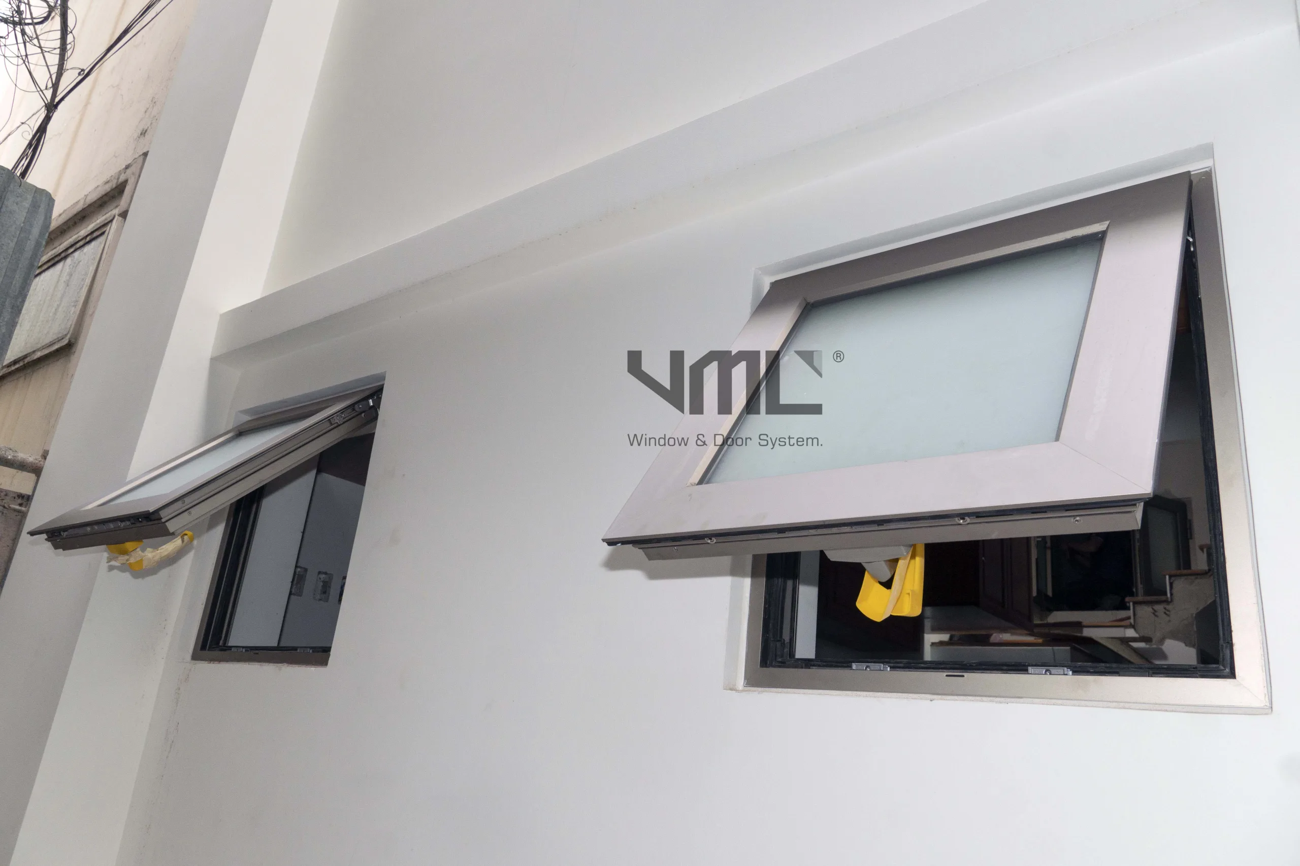 Cửa nhôm còn ứng dụng cho cửa sổ phòng tắm